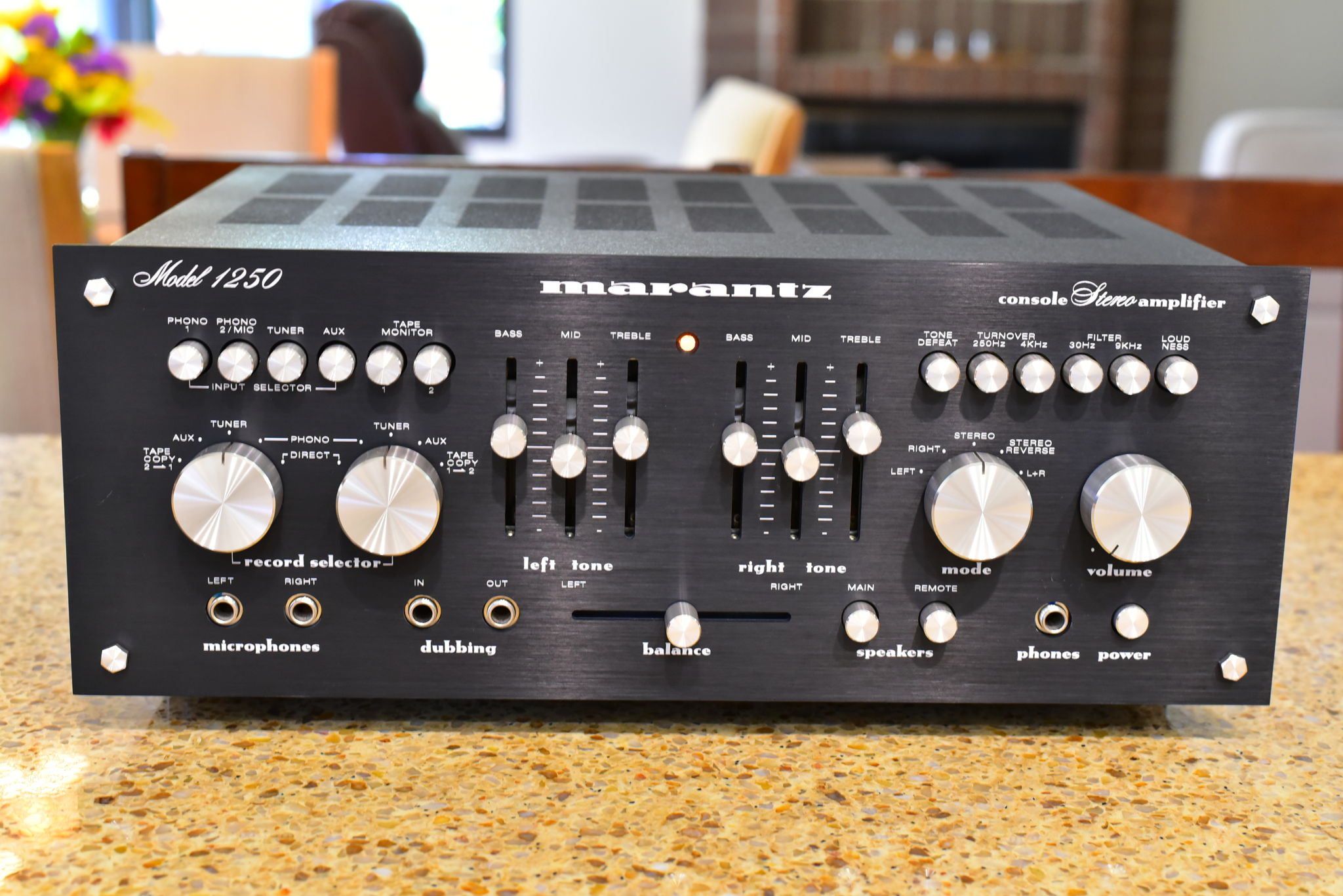 Marantz 1250 For Sale | Audiogon