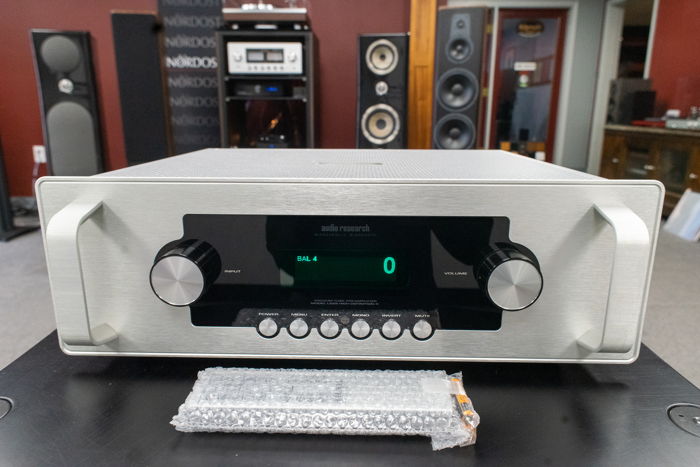 Audio Research LS-28