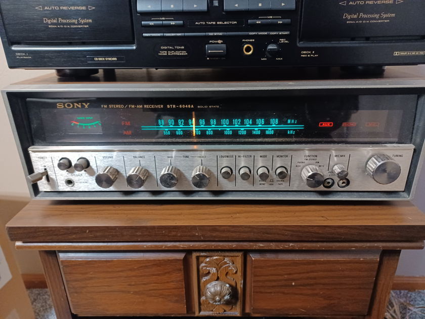 Sony  STR-6046 old school receiver 1973