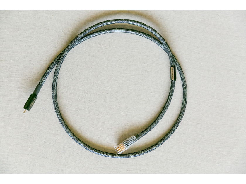 Wireworld  75-ohm Digital cable, 1.5 Meter, BNC (out) and RCA (input)