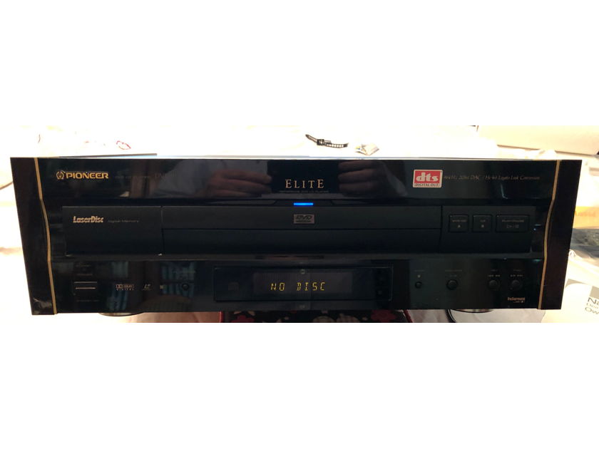 Pioneer DVL-91 Laserdisc/DVD/CD player - PRICE REDUCED!