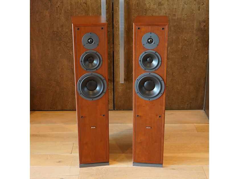 Dynaudio Contour 3.0 Floorstanding Speakers, Pre-Owned