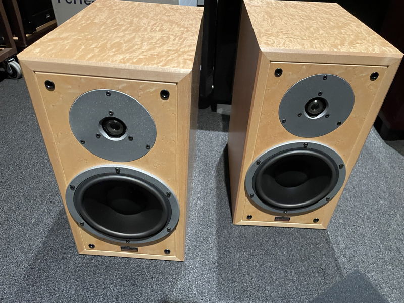 Dynaudio 3/5 スピーカーとスタンド Special 25