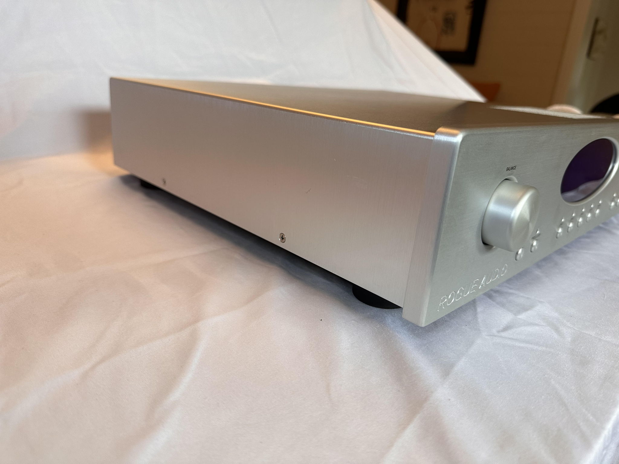 Rogue RP-5 Preamplifier with RCA Cleartops (MM, MC) 3