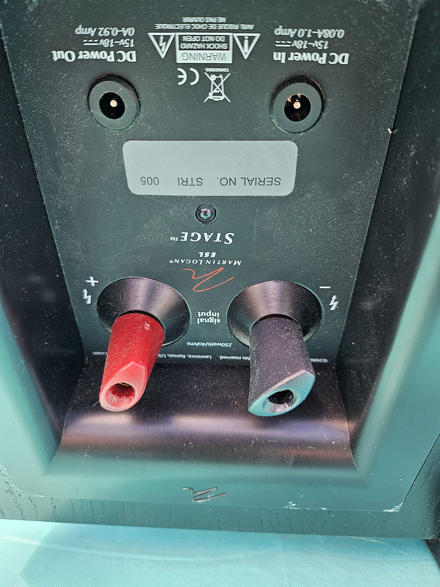 Martin Logan Stage center channel 6