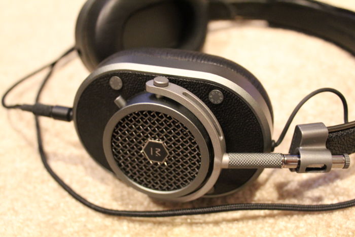Master & Dynamic MH40 Headphones. Beautiful
