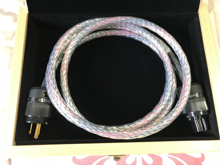NORDOST VALHALLA  VERSION 1 Power Cord 2 METER  15 AMP WITH ORIGINAL WOODEN BOX AND SERIAL NUMBER