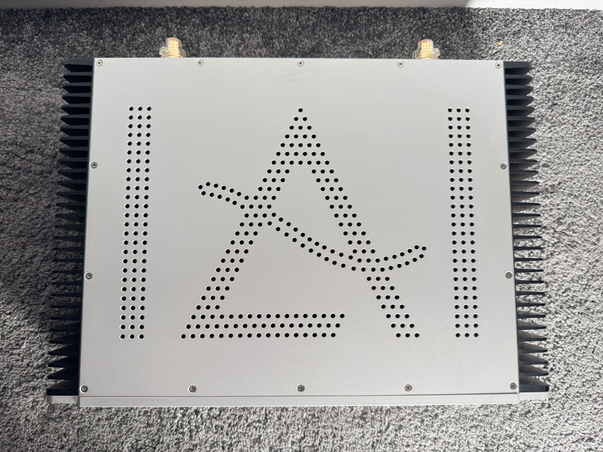 Leema Acoustics Hydra power amplifier in silver 4