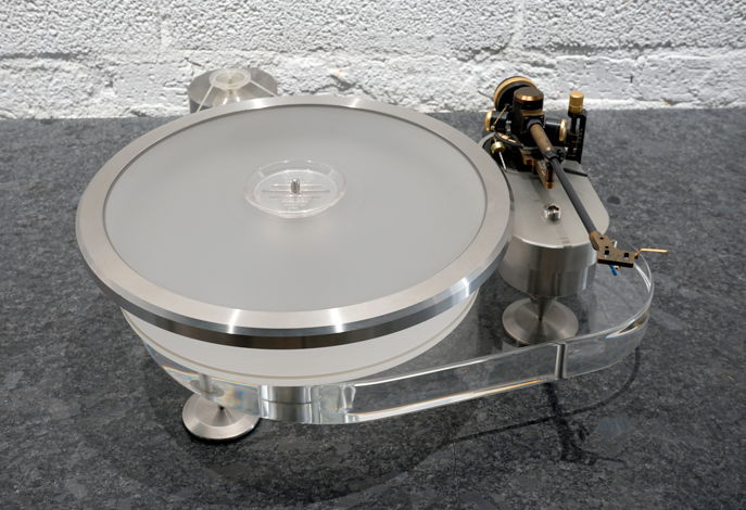 Clearaudio Reference Turntable w/ Graham 1.5 Tonearm an...