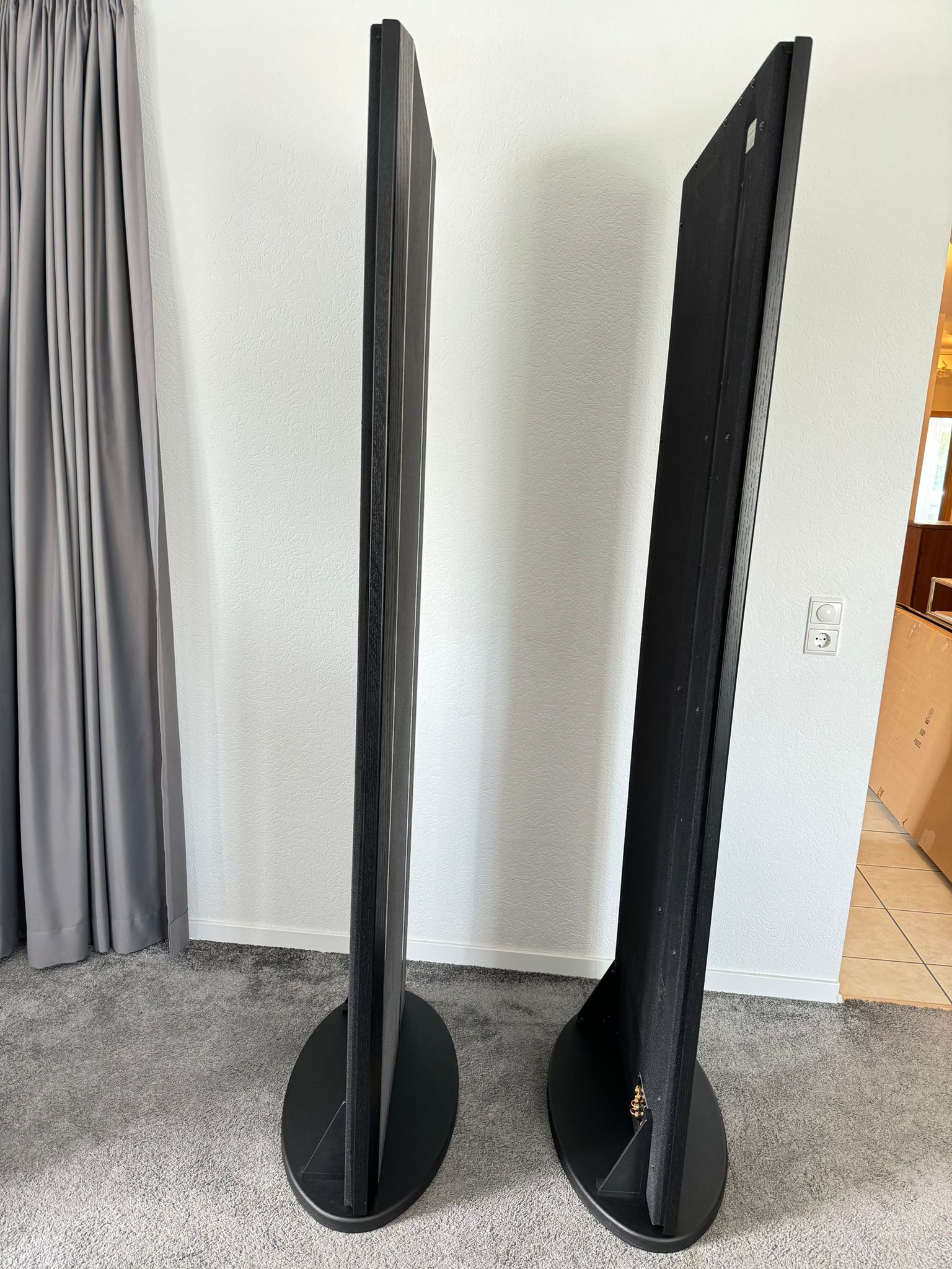 Magnepan 20.7 speakers in black-grey 9