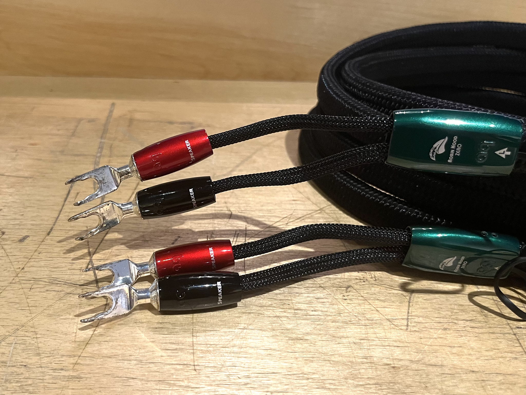 AudioQuest Robinhood Zero 6' Full-Range Speaker Cables ... 4