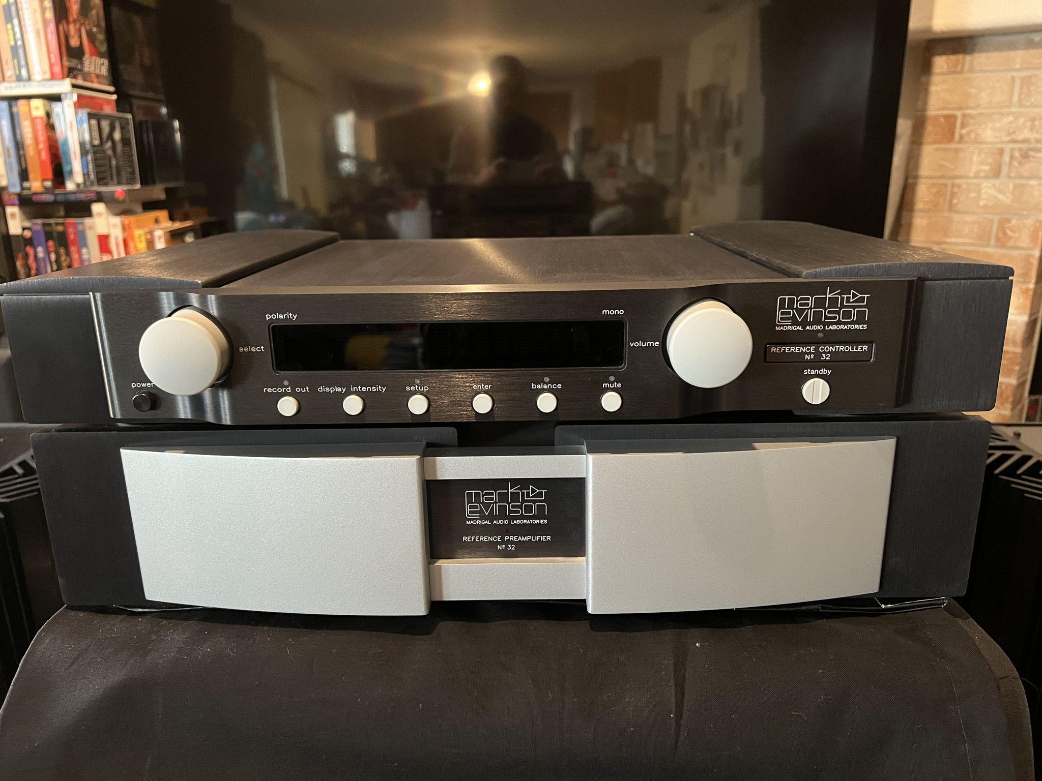 Mark Levinson  No.32 Reference Preamplifier ( Mint Cond...