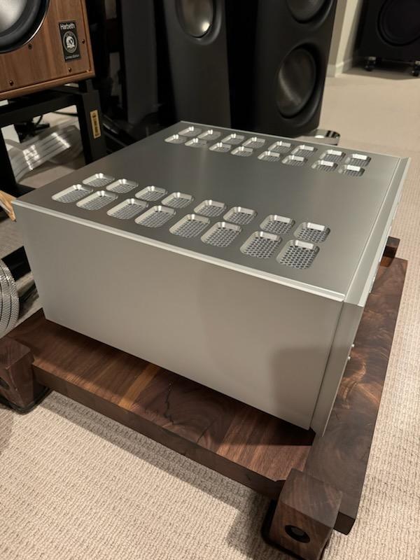 Luxman M-10X Amplifier : Trades Considered! 3