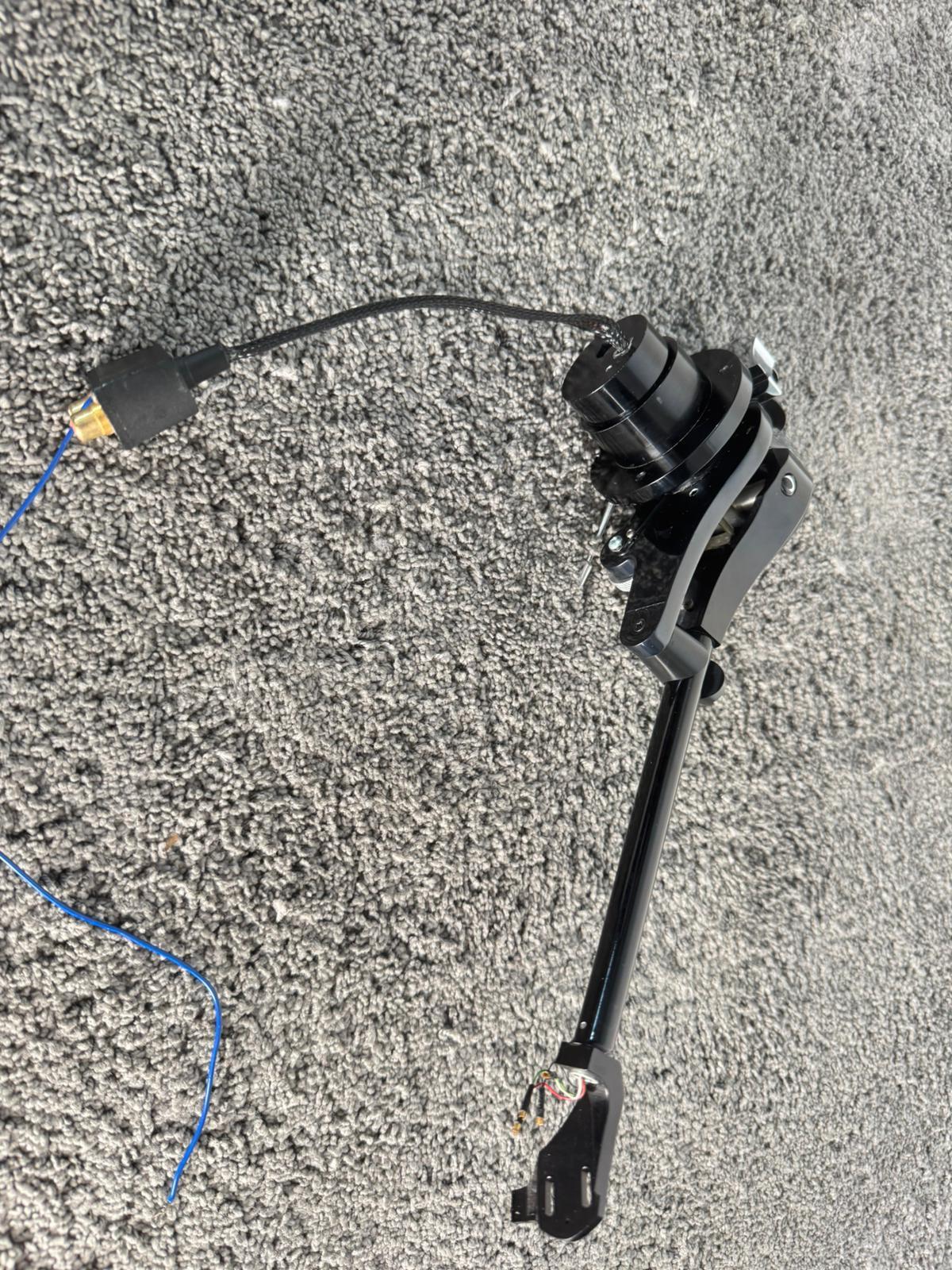 Helius Designs Omega 10.5 tonearm