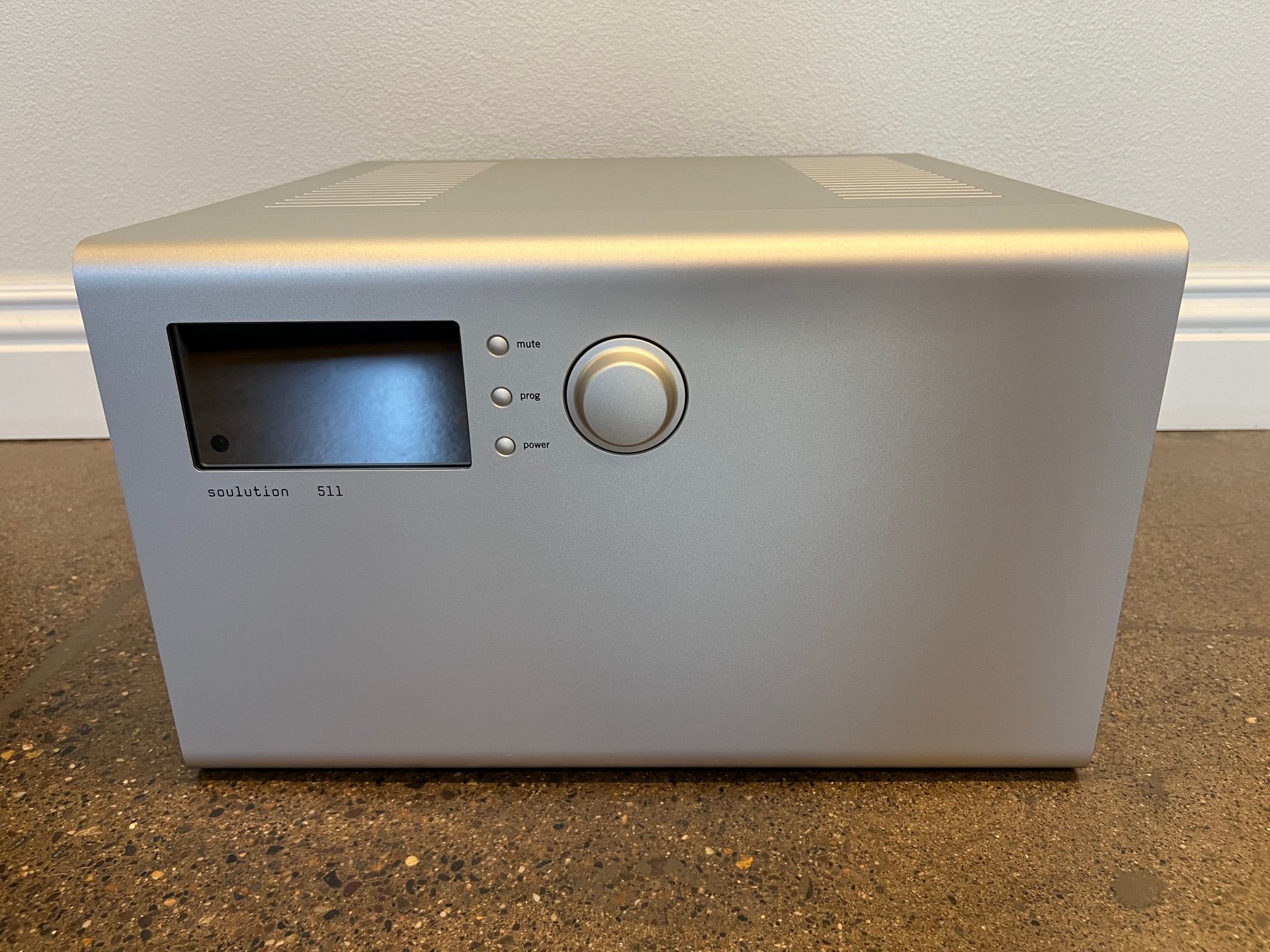 Soulution 511 Amplifier -- Very Good Condition (see pics!)
