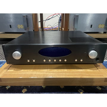 Rogue Audio RP-7 Tube Preamplifier in Black