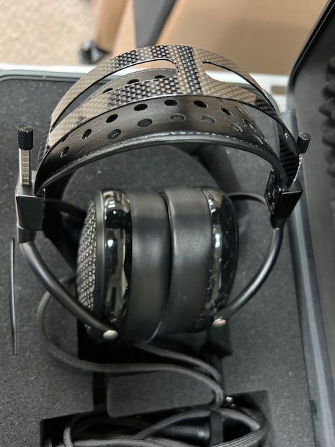 Audeze Carbon 3