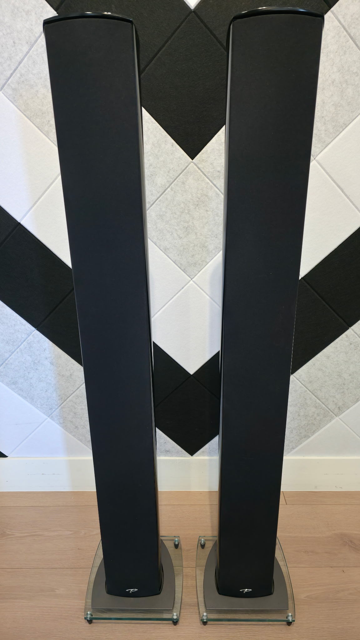 Paradigm Reference Millenia 300 Full Range Tower Speake...