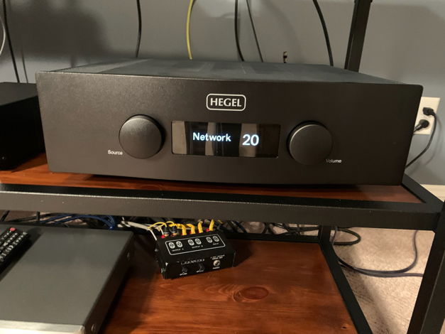 Hegel H390 Integrated Amplifier : With Warranty & Trade...