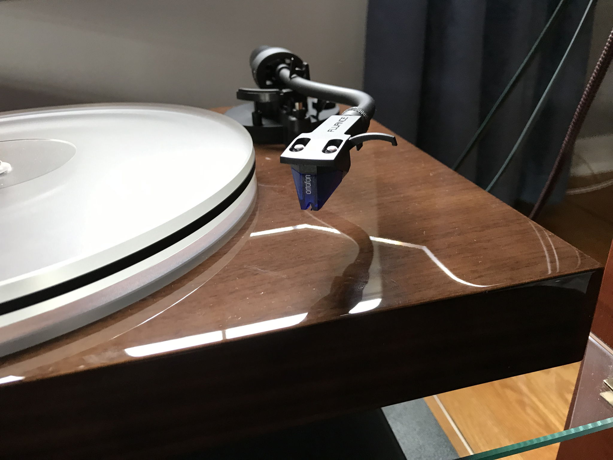 Fluance  RT-85 Turntable 5