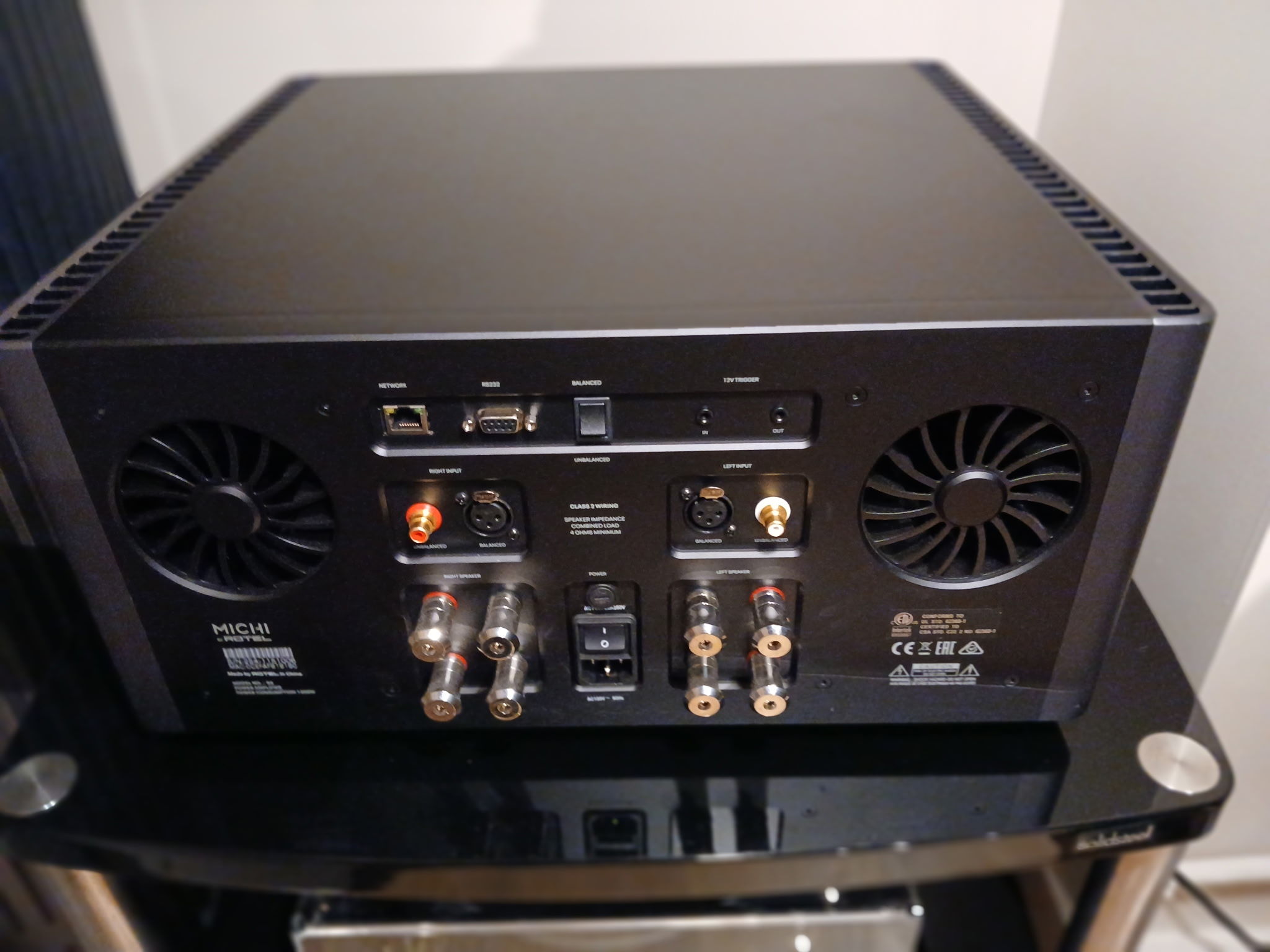 Rotel Michi S5 Power Amp 2