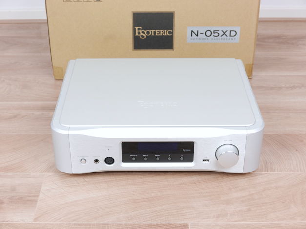 Esoteric N-05XD highend audio DAC, Preamplifier and Net...