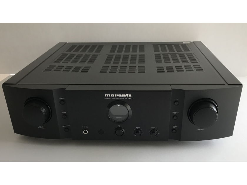 Marantz Reference Series Intergraded Amplifier with built in Moving coil and Moving phono stage. Can be used as a Preamp out or direct in from a Separate preamp. Rated at 90 watts per channel into 8 ohms and 140 into 4 ohms