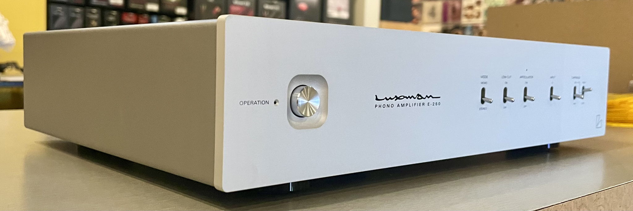 *DEMO* Luxman E-250 (Silver) Phono Preamplifier 3