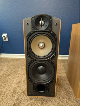 Paradigm Studio 40 v3 with stands