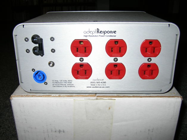 Audience Adept Response model aR6 power conditioner; si...