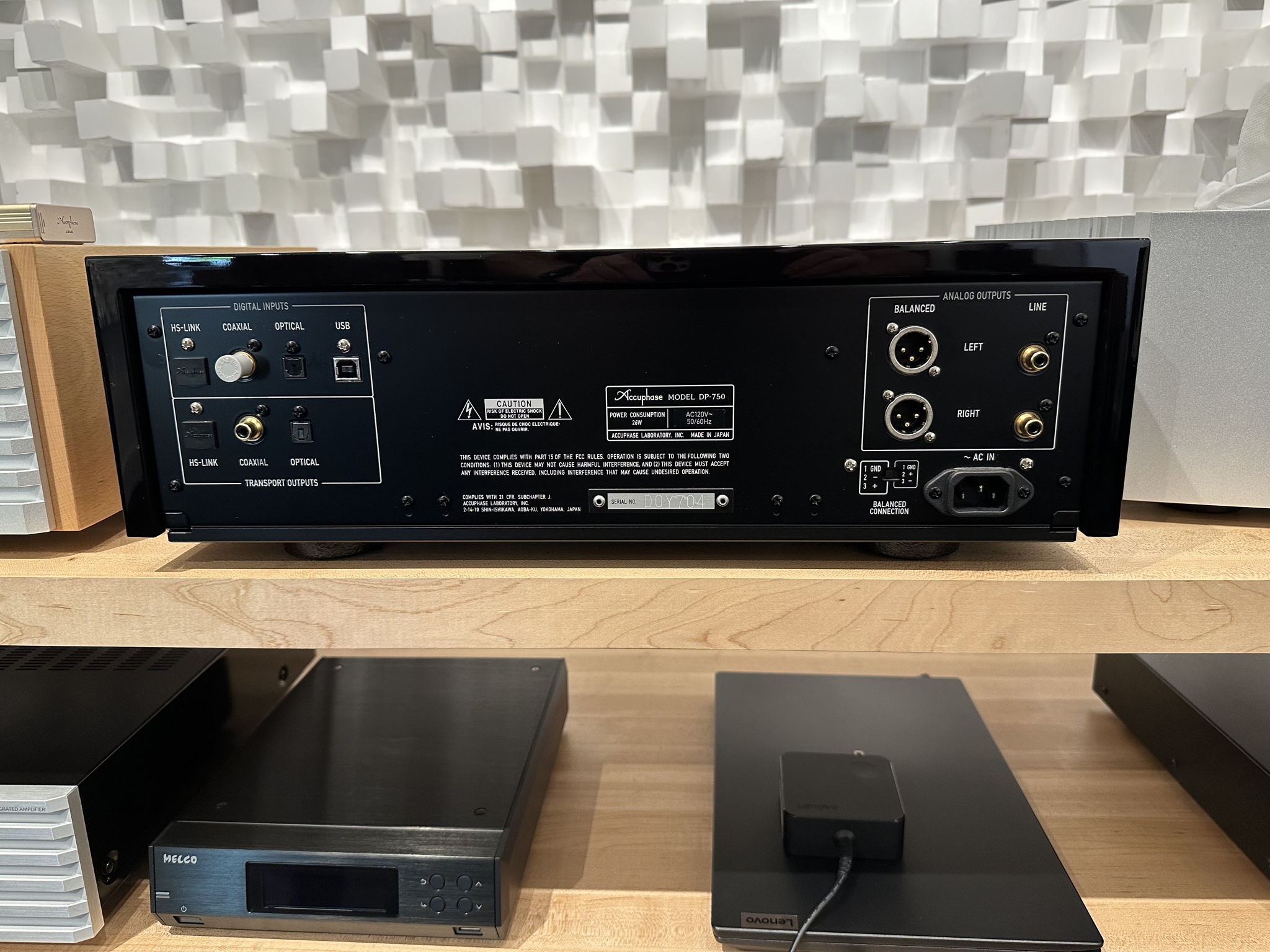 Accuphase DP-750 Precision MDSD SACD Player 4