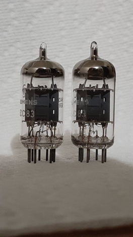 SIEMENS ECC83/12AX7, MID 60'S MATCHED PAIR. TEST NEW.