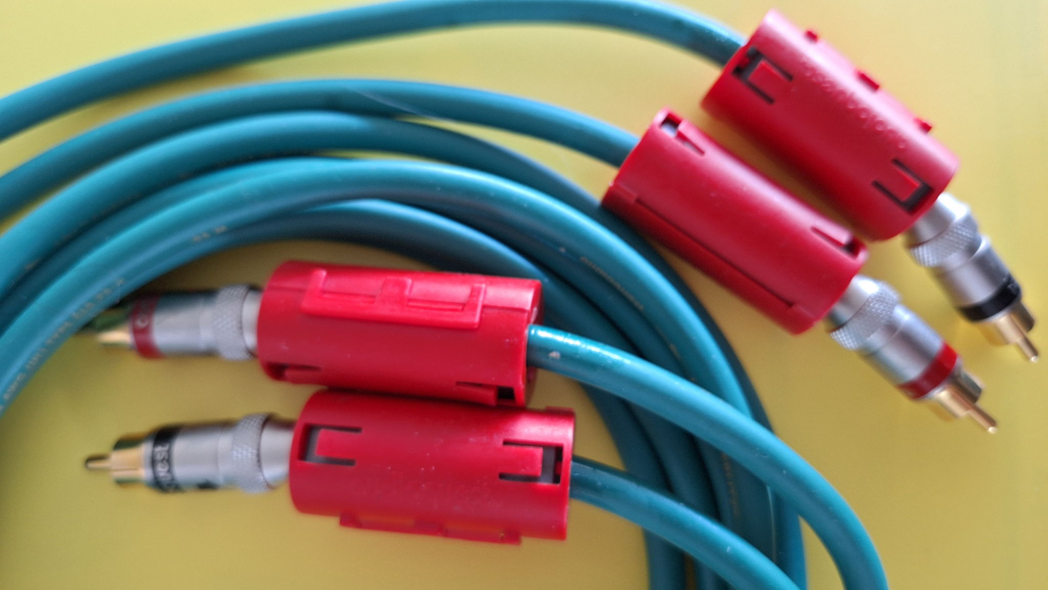 AUDIOQUEST TOPAZ X2 Interconnect RCA directional Cables... 4