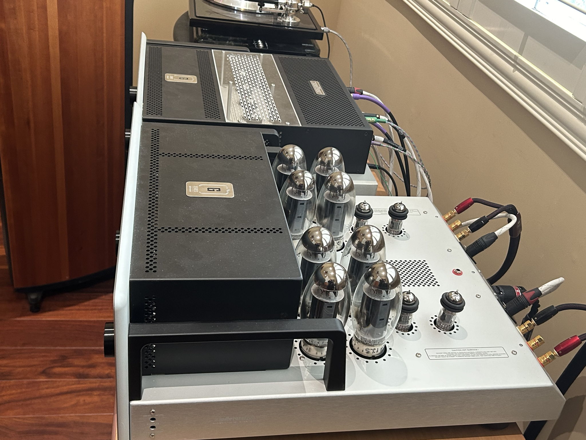 Audio Research  GS150 5