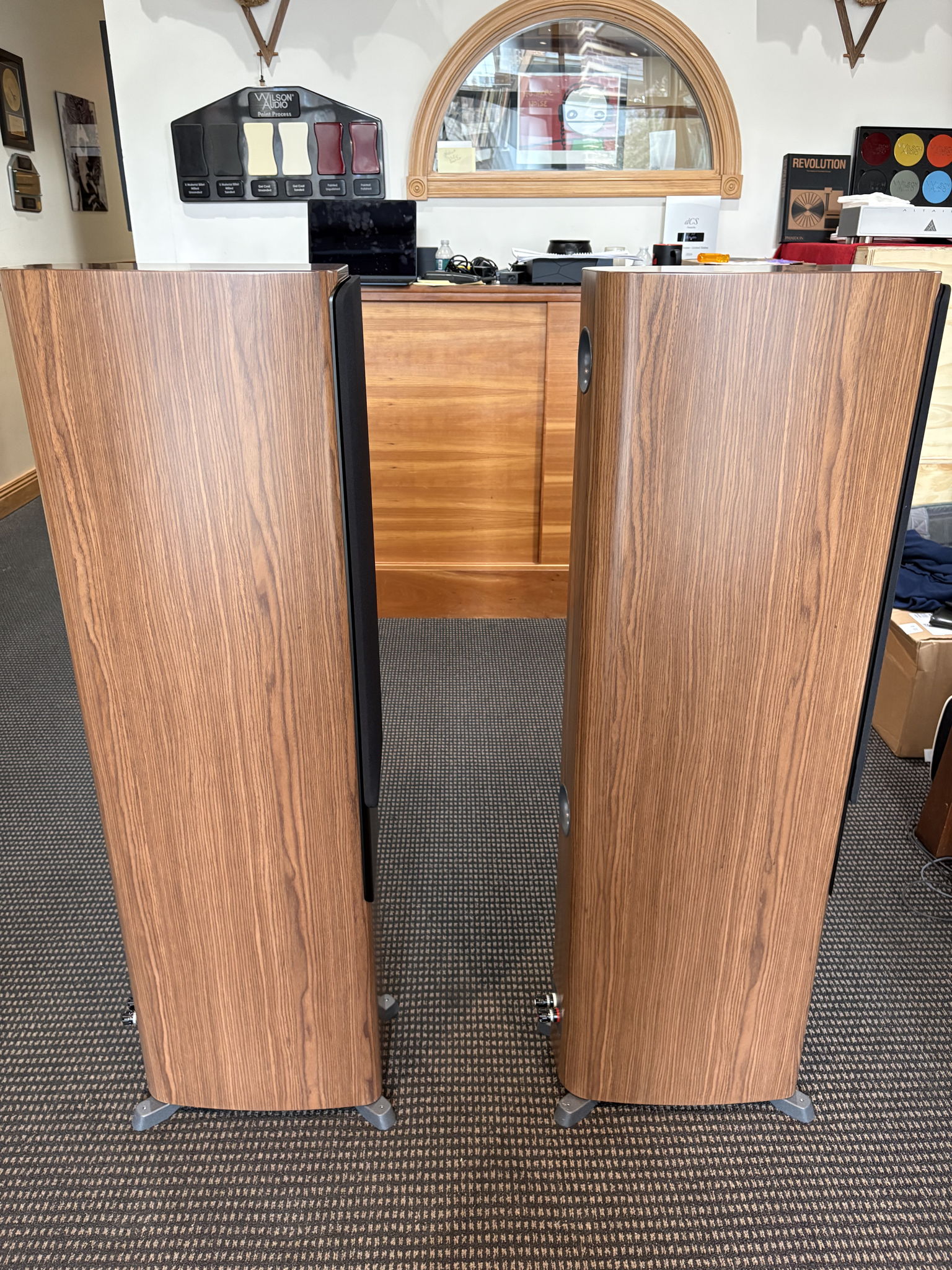 Dynaudio Contour 30 Floorstanding Speakers in Walnut 6
