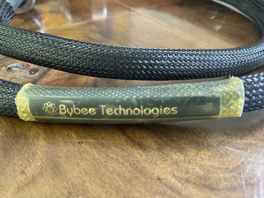 Bybee Technologies Bybee Technologies "Crystal" 6 foot | 1.8 m power cord