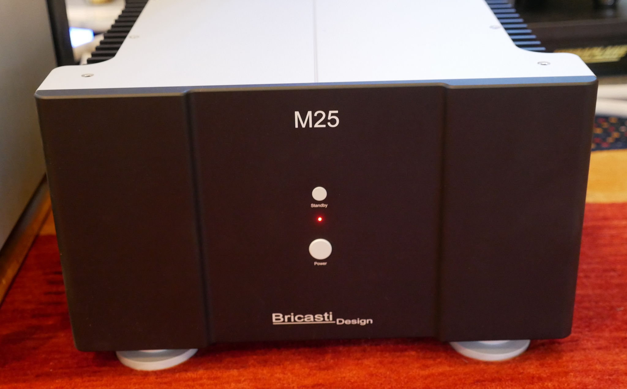 Bricasti M25 Stereo amplifier