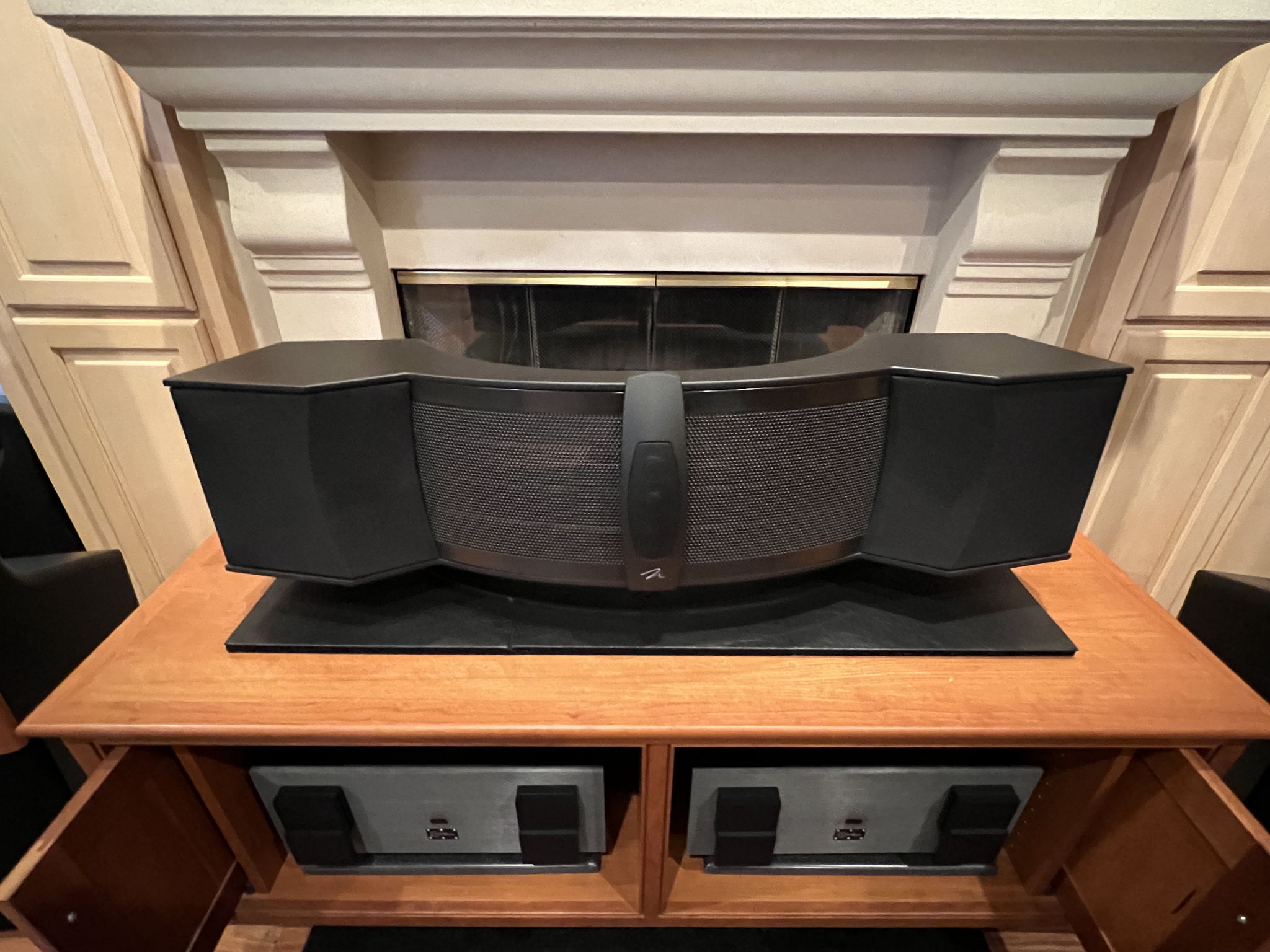 Martin Logan Theater-i Center Channel Speaker