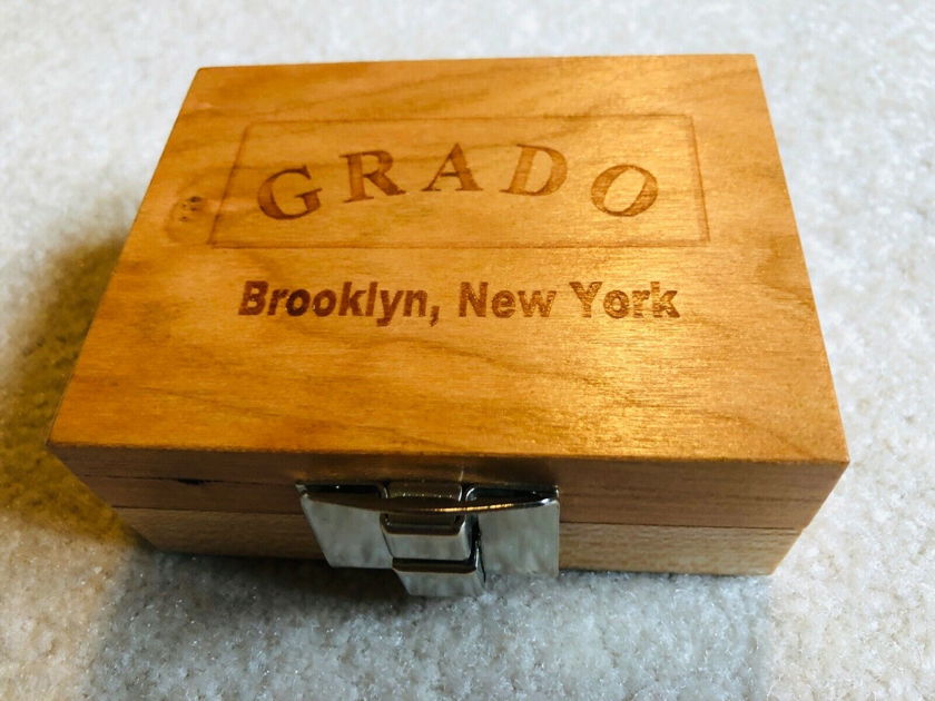 GRADO REFERENCE PLATINUM 2 Series Cartridge in Mint Condition