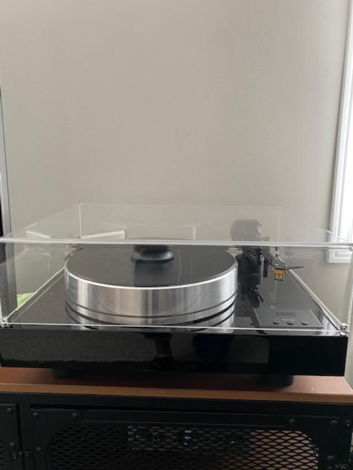 Pro-Ject  Xtesnsion 10 Turntable SOLD