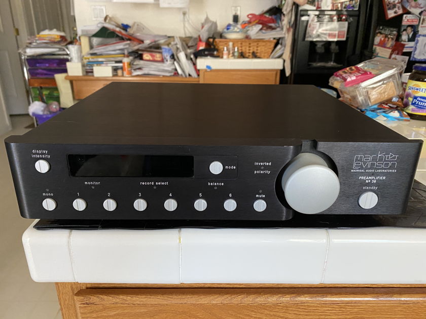 Mark Levinson No.38 preamplifier ( Free shipping and PayPal )