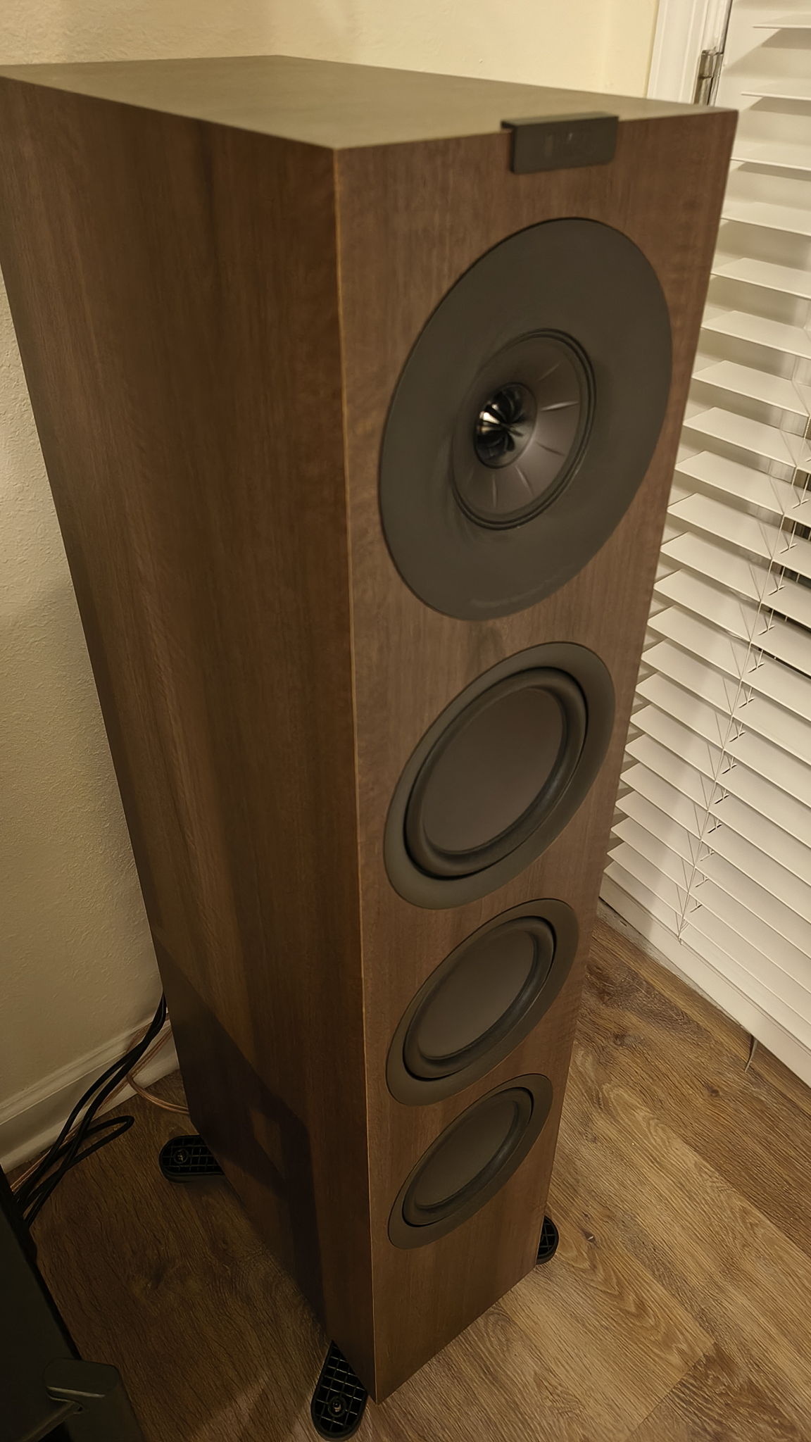 KEF Q11 Meta floorstanding speakers, pair 5