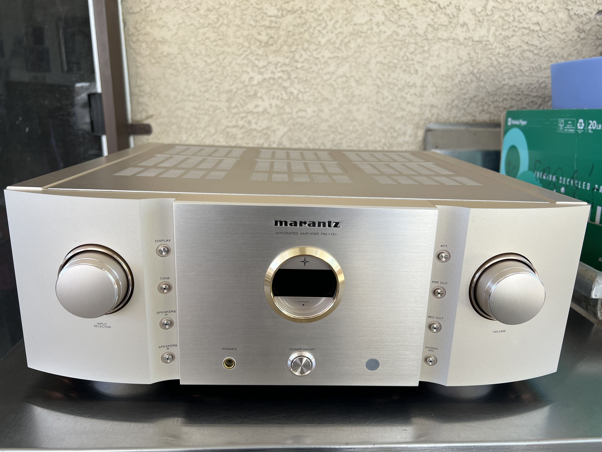 Marantz PM-11s1 ( integrated amplifier ) 2