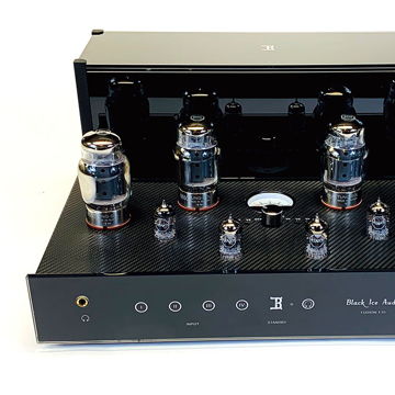 Black Ice Audio F35 integrated amplifier with KT88 tub...