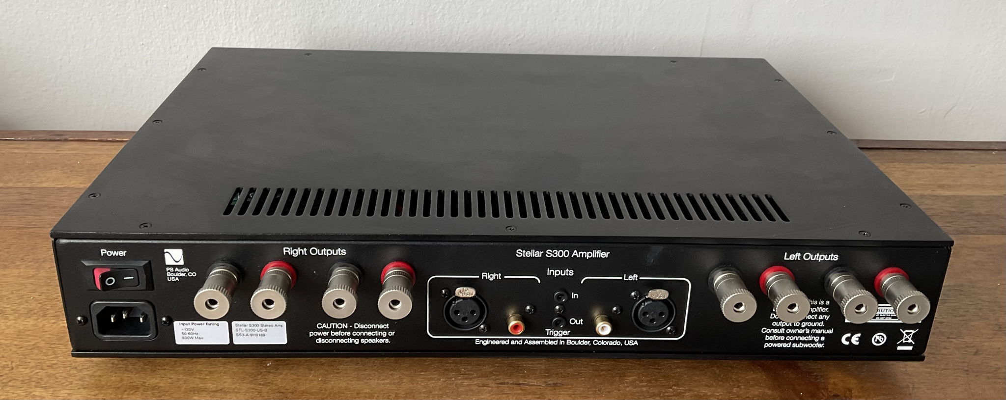 PS Audio  Stellar S300 Power Amplifier