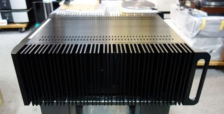 Mark Levinson No. 534 Dual-Monaural Power Amplifier 3