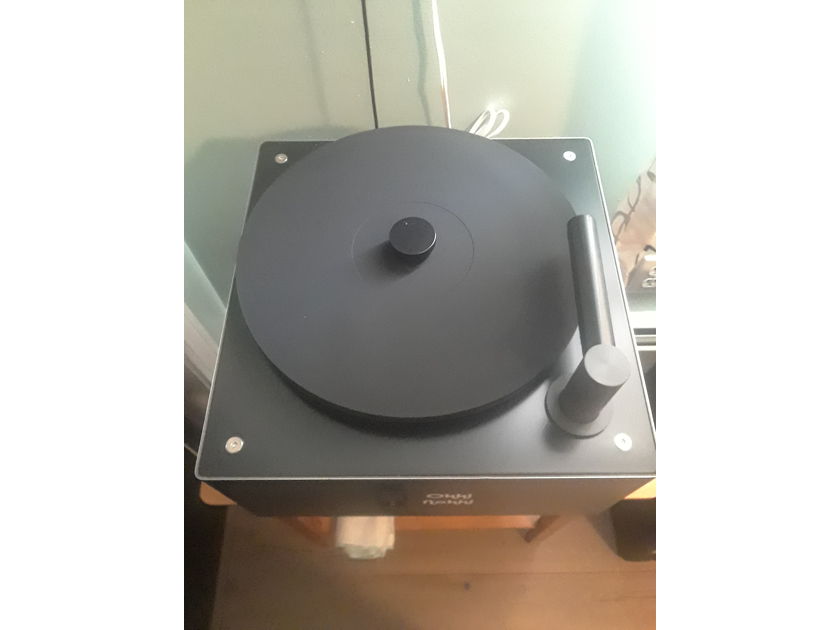 Okki Nokki MKIV Record cleaning machine with cover and accessories
