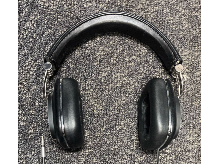 B&W (Bowers & Wilkins) P-7 Black Folding Leather Headphones