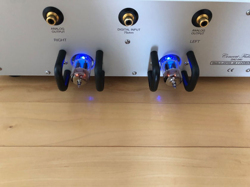 Concert Fidelity  DAC-040 NX Reference Tube DAC