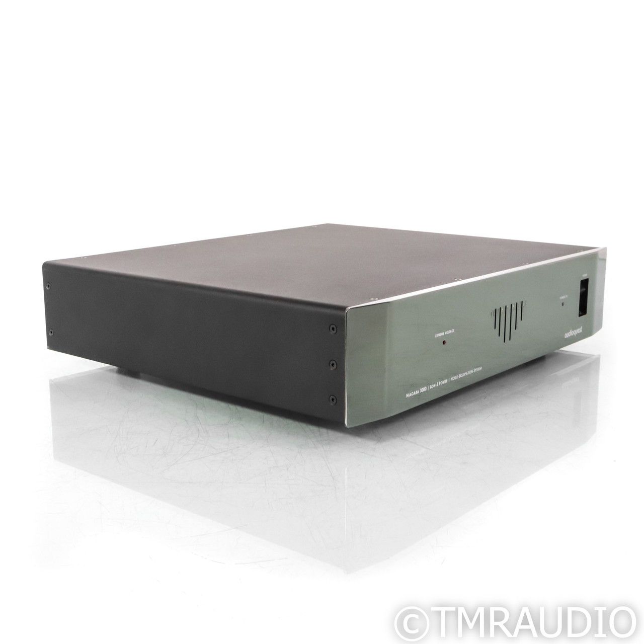 AudioQuest Niagara 3000 AC Power Conditioner (69477) 2